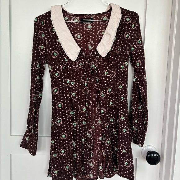 Dresses - Picture 2 of 7